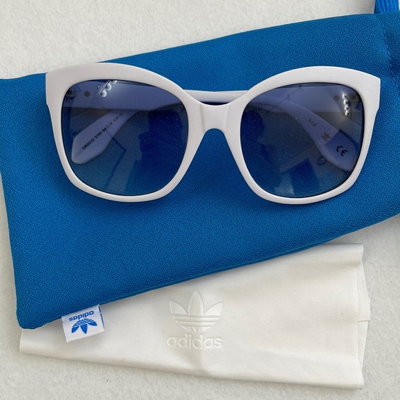 NEW Adidas Sunglasses with Case and Lens Cloth - Picture 1 of 8